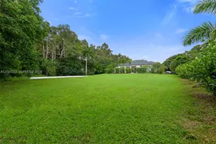 10961 SW 31st St, Davie, FL 33328 - Photo 39