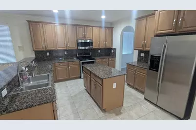 27424 SW 140th Ave, Homestead, FL 33032 - Photo 3