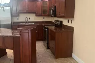 11173 NW 7th St, Miami, FL 33172 - Photo 5