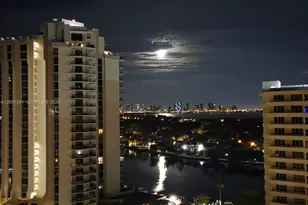 5555 Collins Ave, Miami Beach, FL 33140 - Photo 25