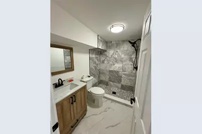 2326 NW 59th St, Miami, FL 33142 - Photo 15