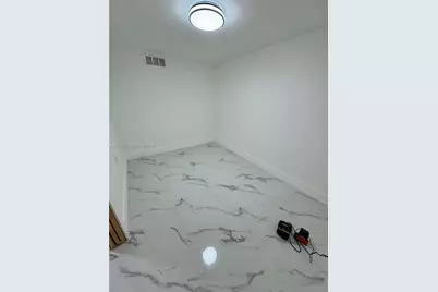 2326 NW 59th St, Miami, FL 33142 - Photo 17