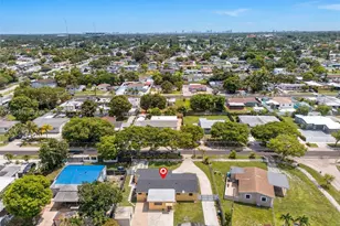 18930 NW 44th Ct, Miami Gardens, FL 33055 - Photo 13
