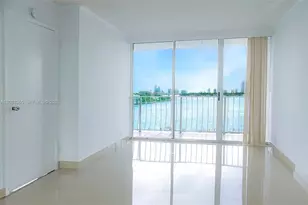 7601 E Treasure Dr, North Bay Village, FL 33141 - Photo 3