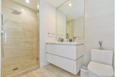 100 S Pointe Dr #2806, Miami Beach, FL 33139 - Photo 25