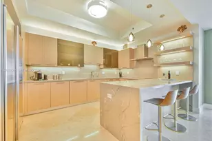 100 S Pointe Dr, Miami Beach, FL 33139 - Photo 9