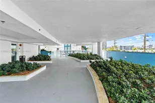 7600 Collins Ave, Miami Beach, FL 33141 - Photo 43