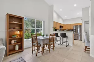 370 Carrington Dr, Weston, FL 33326 - Photo 27
