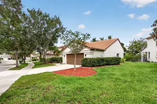 370 Carrington Dr, Weston, FL 33326 - Photo 5