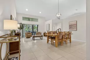 370 Carrington Dr, Weston, FL 33326 - Photo 7