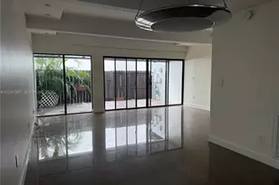 19220 NE 25th Ave, Miami, FL 33180 - Photo 3