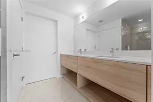 16385 Biscayne Blvd, North Miami Beach, FL 33160 - Photo 9