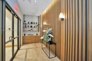 16385 Biscayne Blvd, North Miami Beach, FL 33160 - Photo 21