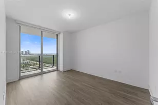 16385 Biscayne Blvd, North Miami Beach, FL 33160 - Photo 7