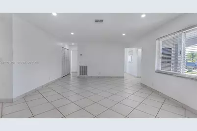 9741 NW 5th St #9741, Pembroke Pines, FL 33024 - Photo 5
