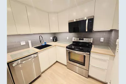 800 West Ave #618, Miami Beach, FL 33139 - Photo 3