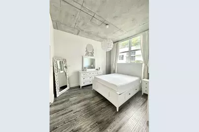 2001 Biscayne Blvd #2310, Miami, FL 33137 - Photo 9