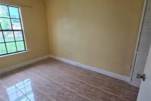 313 NW 97th St, Miami, FL 33150 - Photo 13