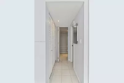 1420 Brickell Bay Dr #1405C, Miami, FL 33131 - Photo 17