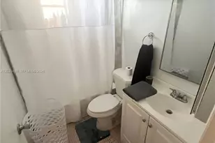 2581 N Garden Dr N, Lake Worth, FL 33461 - Photo 11