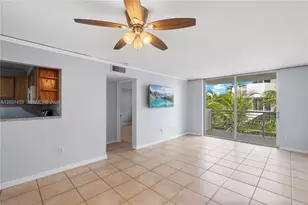 1605 Bay Rd, Miami Beach, FL 33139 - Photo 5