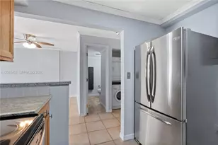 1605 Bay Rd, Miami Beach, FL 33139 - Photo 9