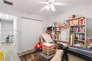 1184 NW 122nd Terrace, Pembroke Pines, FL 33026 - Photo 35