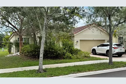 748 Tulip Cir, Weston, FL 33327 - Photo 3
