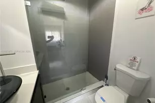 21230 NE 24th Ct, Miami, FL 33180 - Photo 25