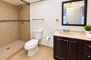 140 Lakeview Dr, Weston, FL 33326 - Photo 13