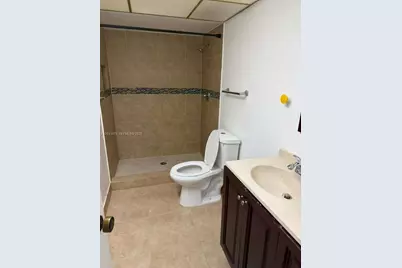 140 Lakeview Dr #211, Weston, FL 33326 - Photo 9