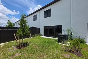 1305 NW 4th Ter, Florida City, FL 33034 - Photo 19