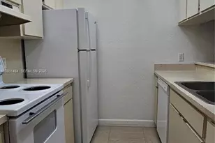 8160 Geneva Way, Miami, FL 33166 - Photo 23