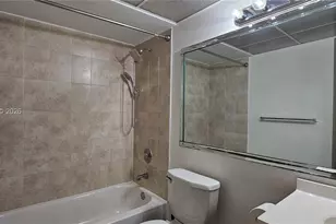 8160 Geneva Way, Miami, FL 33166 - Photo 19