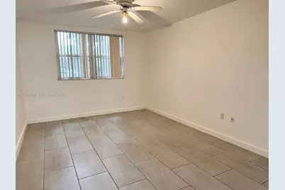 8333 Lake Dr #102, Doral, FL 33166 - Photo 5