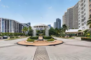 848 Brickell Key Dr, Miami, FL 33131 - Photo 3