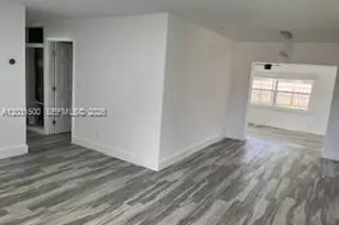 240 N 70th Way, Hollywood, FL 33024 - Photo 11
