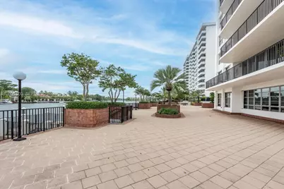 5660 Collins Ave #14C, Miami Beach, FL 33140 - Photo 31