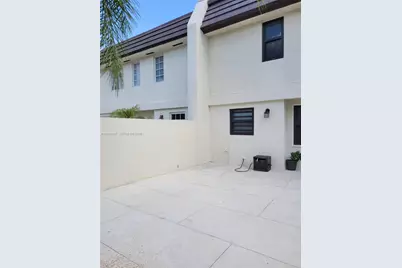 6747 Crooked Palm Ter #6747, Miami Lakes, FL 33014 - Photo 3