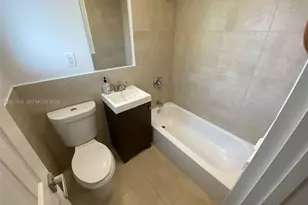11310 Peachtree Dr, Miami, FL 33161 - Photo 5