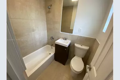 11310 Peachtree Dr, Miami, FL 33161 - Photo 11