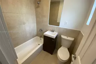 11310 Peachtree Dr, Miami, FL 33161 - Photo 11