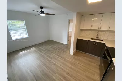 11310 Peachtree Dr, Miami, FL 33161 - Photo 3