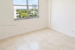 3660 NE 166th St, North Miami Beach, FL 33160 - Photo 11