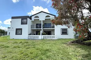9711 Fontainebleau Blvd, Miami, FL 33172 - Photo 13