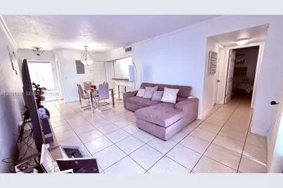 9711 Fontainebleau Blvd #D105, Miami, FL 33172 - Photo 5