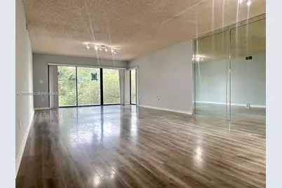 601 Ives Dairy Rd #401-8, Miami, FL 33179 - Photo 5