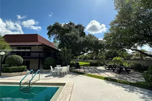 601 Ives Dairy Rd, Miami, FL 33179 - Photo 35