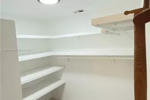 3660 NE 166th St, North Miami Beach, FL 33160 - Photo 17