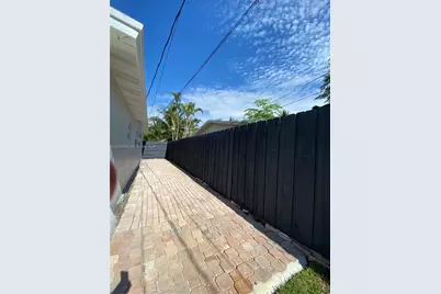 4030 NE 2nd Ter #0, Deerfield Beach, FL 33064 - Photo 15